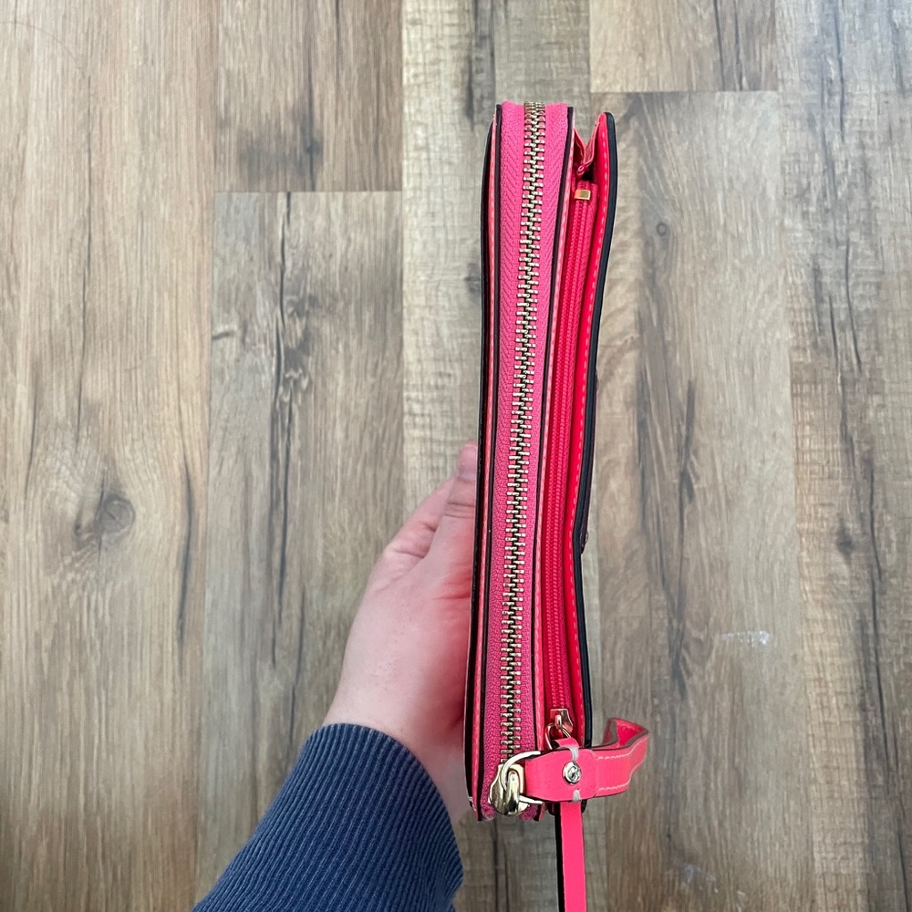 Kate Spade Wallet - Picture 4 of 5